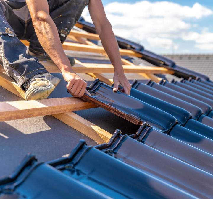 Remise à neuf et nettoyage de toitures anciennes